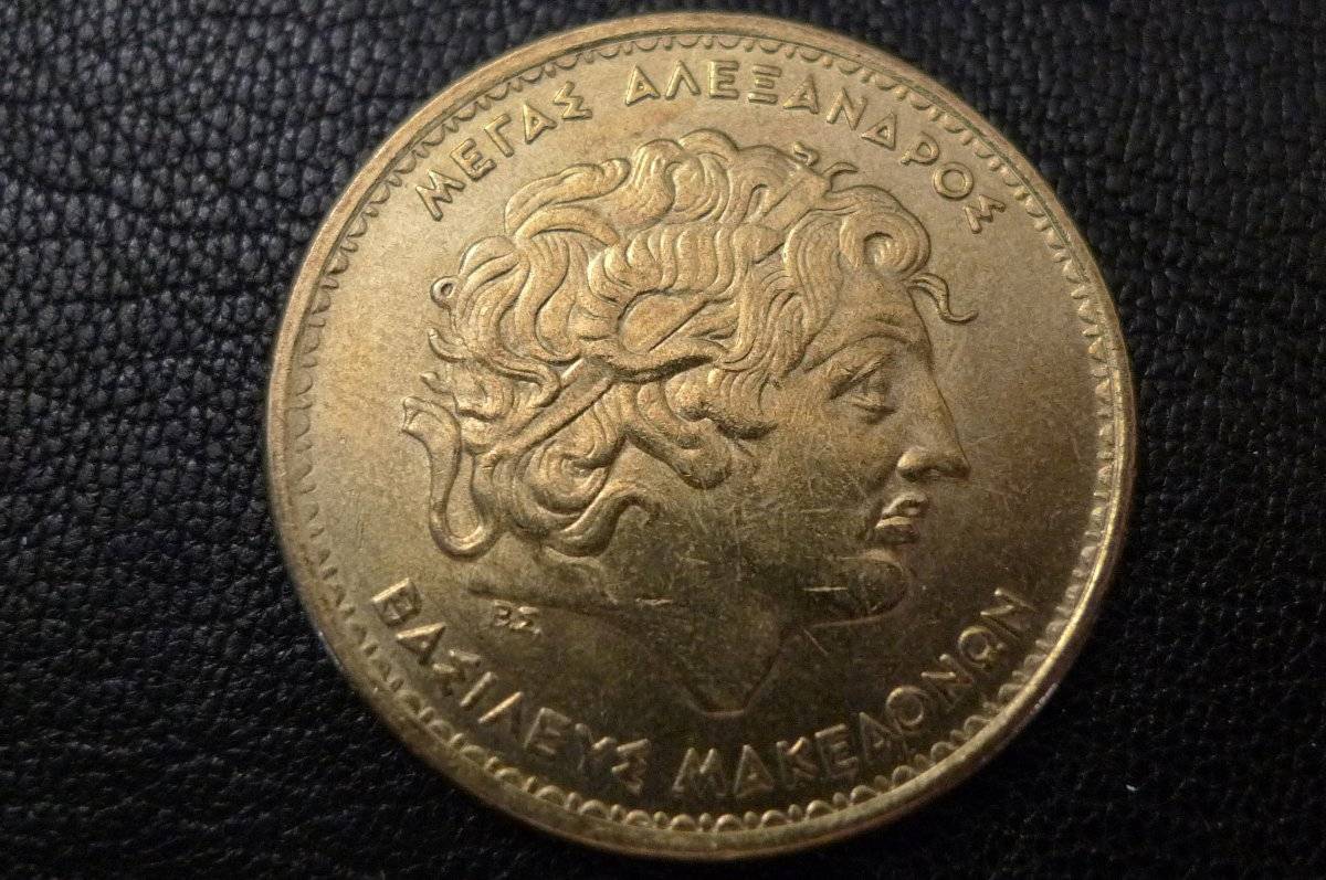 Post-Your-Coins-With-Hats