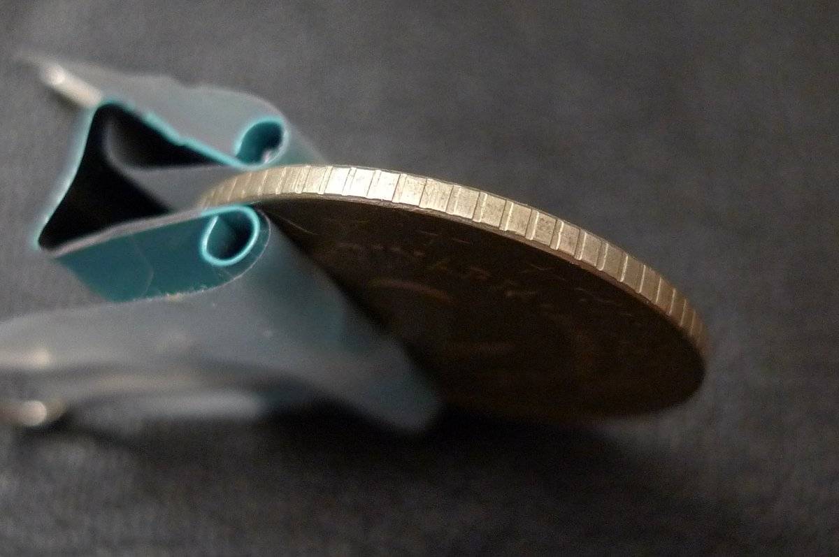Show-Your-Coins-With-Different-Edges