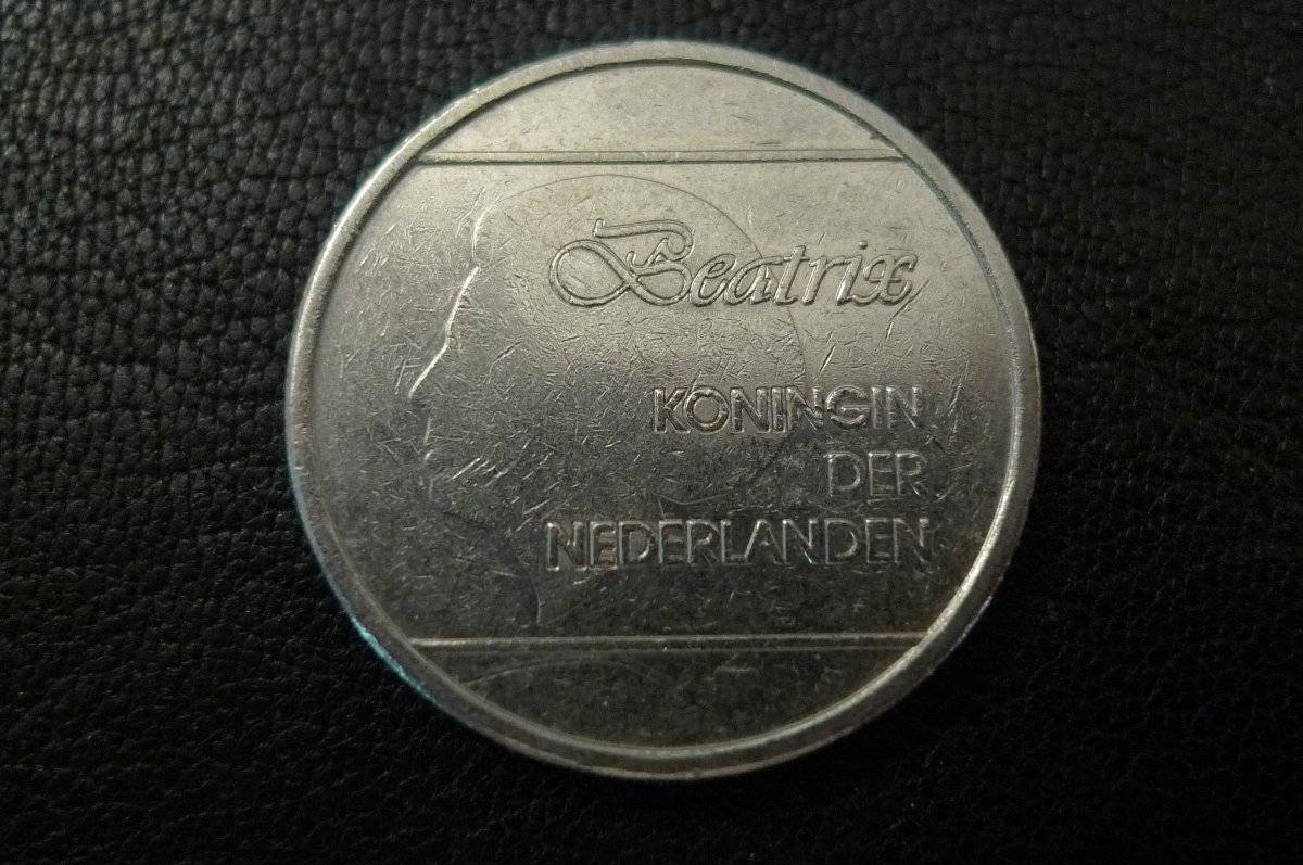 Around-The-World-With-Coins---A-Coin-Geography-Game