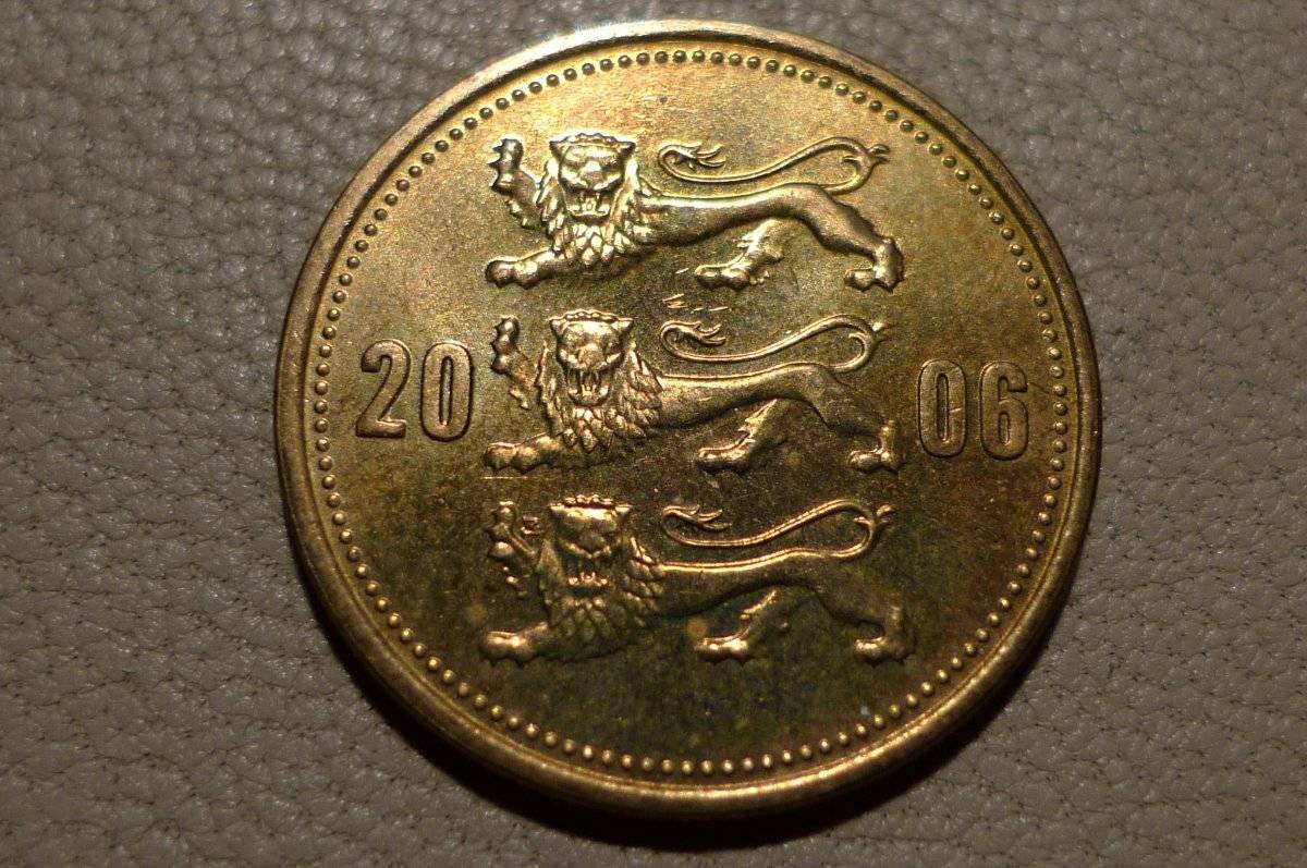Around-The-World-With-Coins---A-Coin-Geography-Game