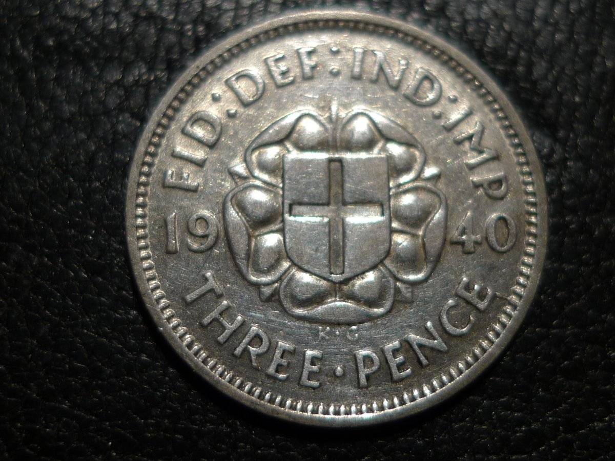 Post-A-Coin-Or-Medal-With-A-Die-Crack!