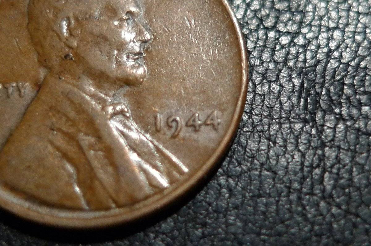 New-Here,-Wondering-If-1944-Wheat-Penny,-No-Mint-Mark,-Is-An-Error-Or-Just
