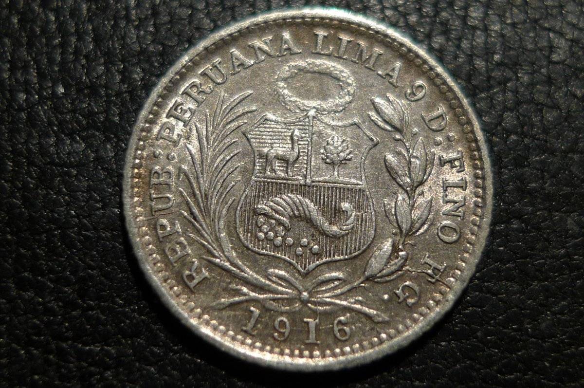 Post-A-Coin-Or-Medal-With-A-Die-Crack!