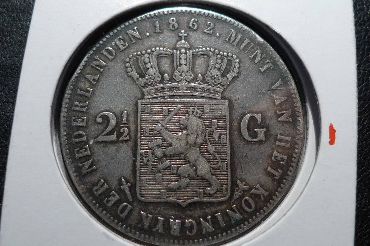 Post-Your-Coins-With-Coats-Of-Arms,-Shields,-Crests,-Crowns,--Etc.