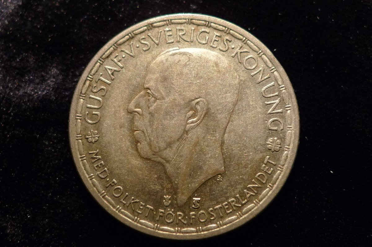 Around-The-World-With-Coins---A-Coin-Geography-Game