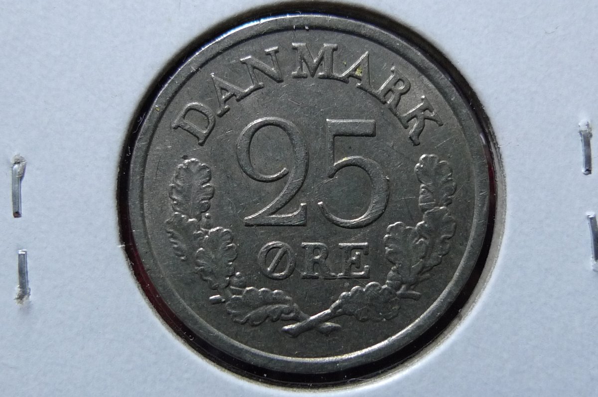 Around-The-World-With-Coins---A-Coin-Geography-Game