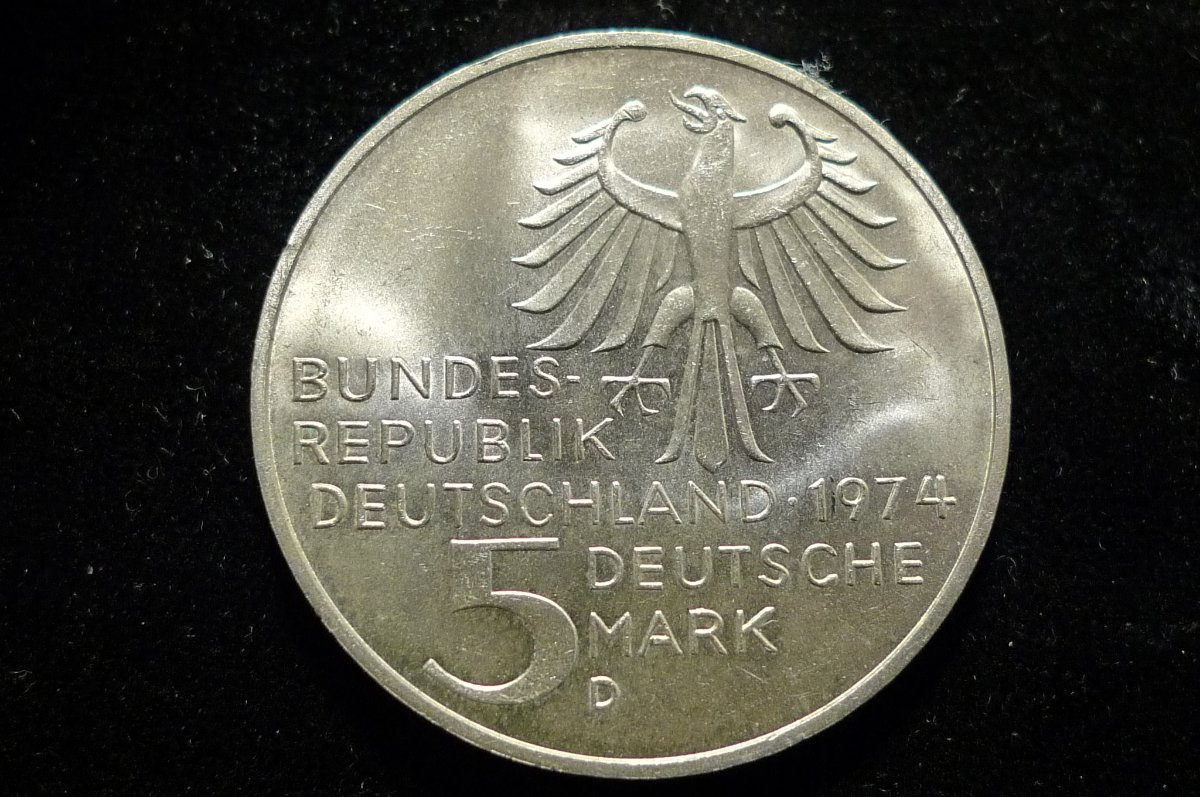 Show-Your-Coins-With-Different-Edges
