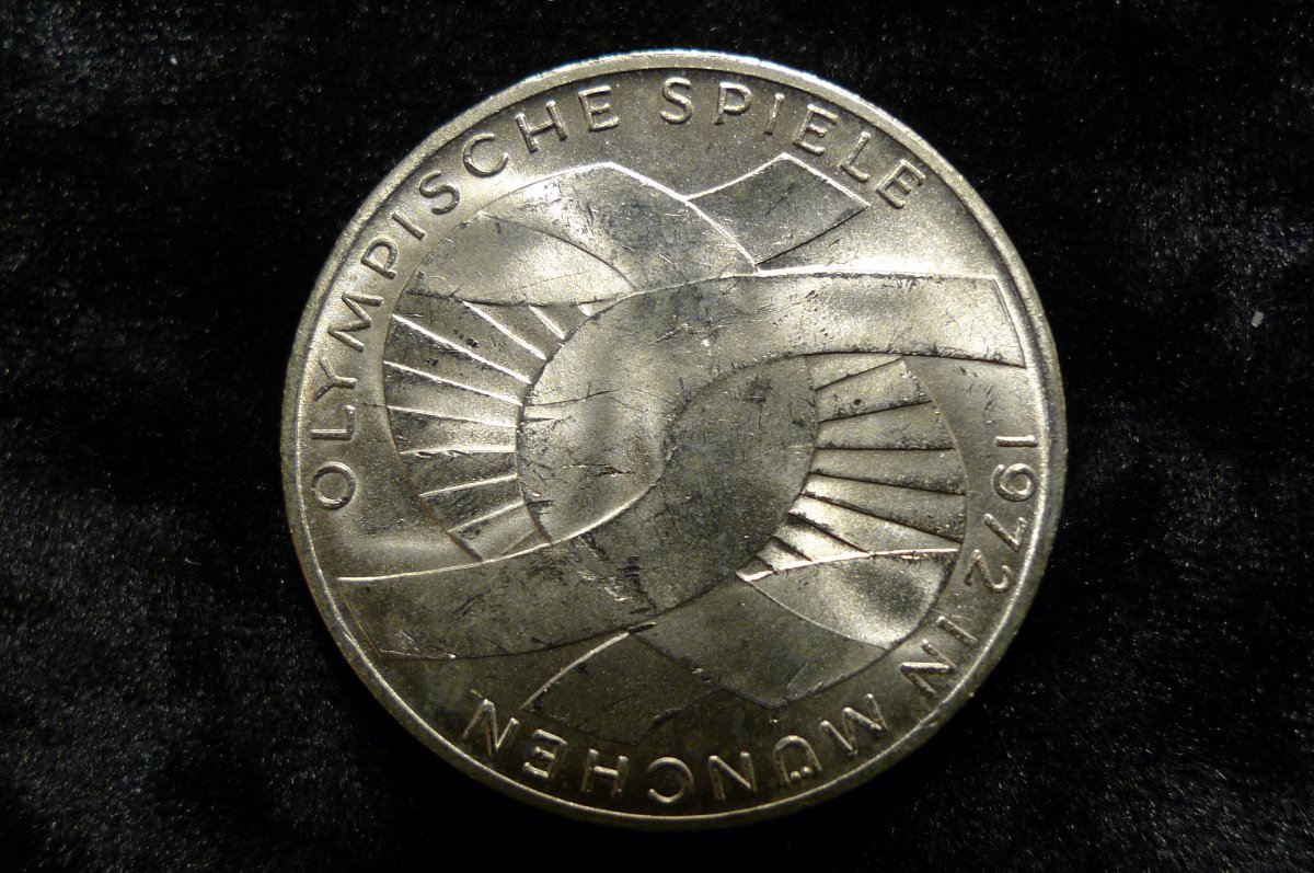 Around-The-World-With-Coins---A-Coin-Geography-Game
