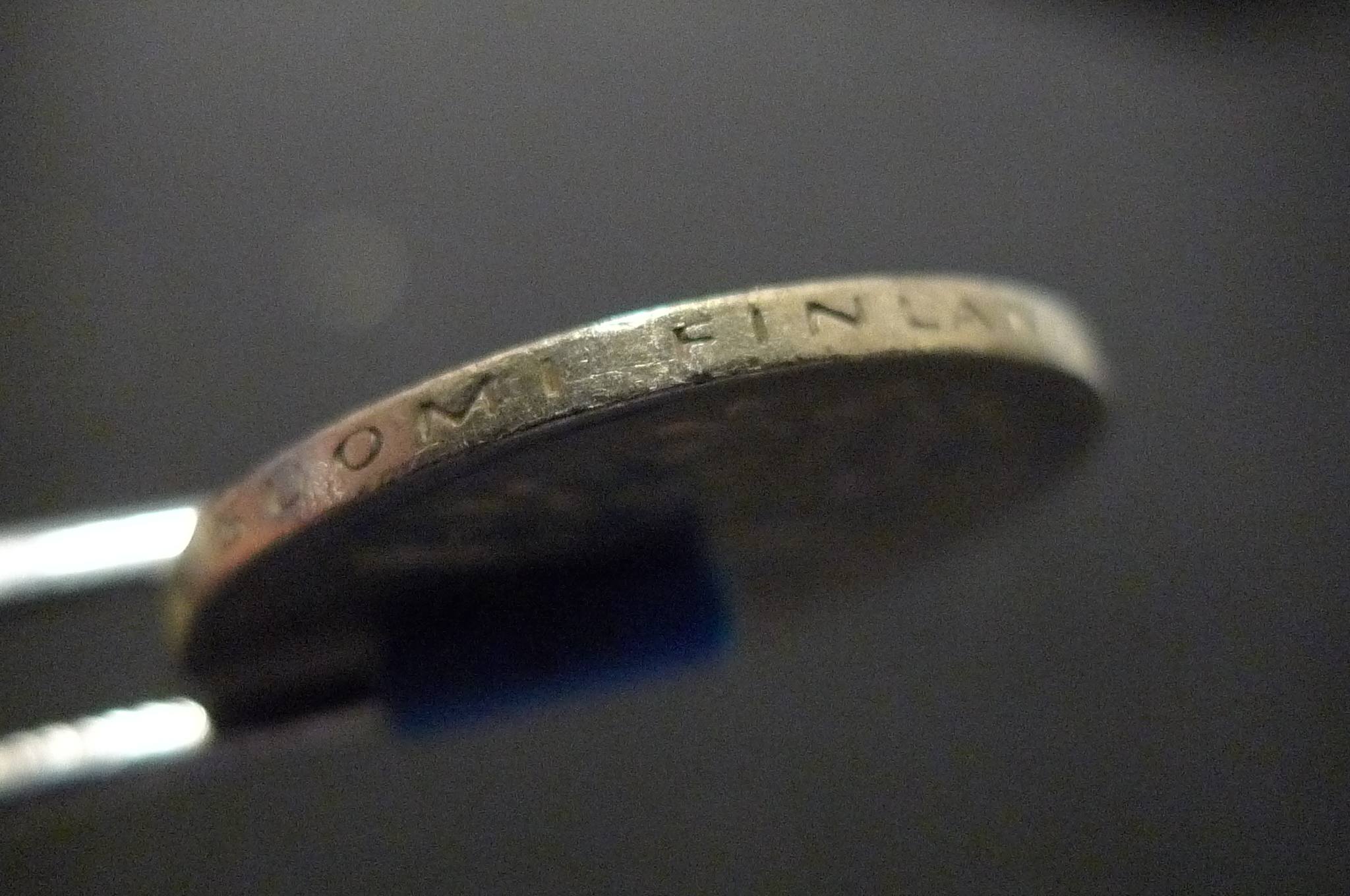 Show-Your-Coins-With-Different-Edges