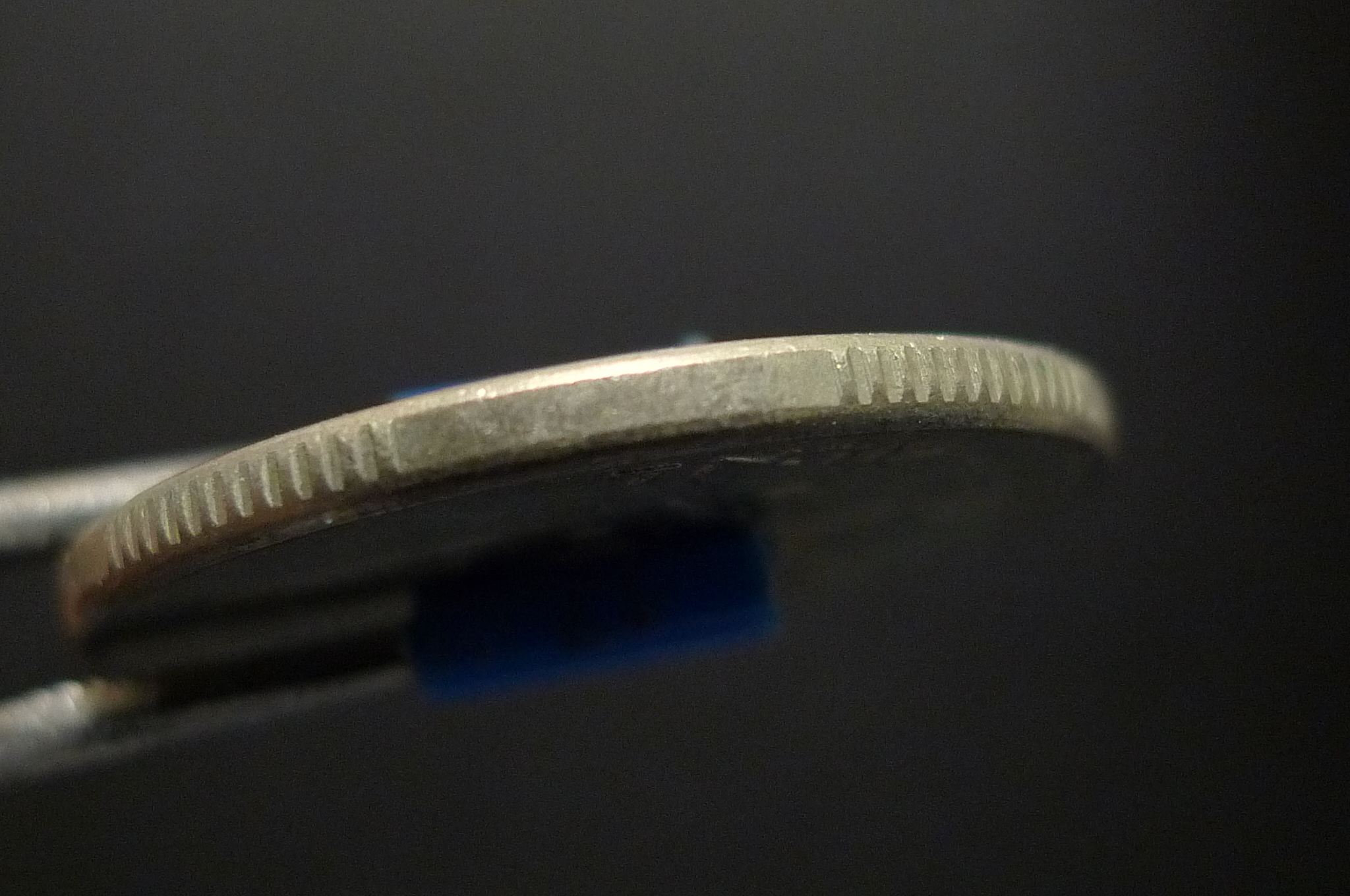 Show-Your-Coins-With-Different-Edges