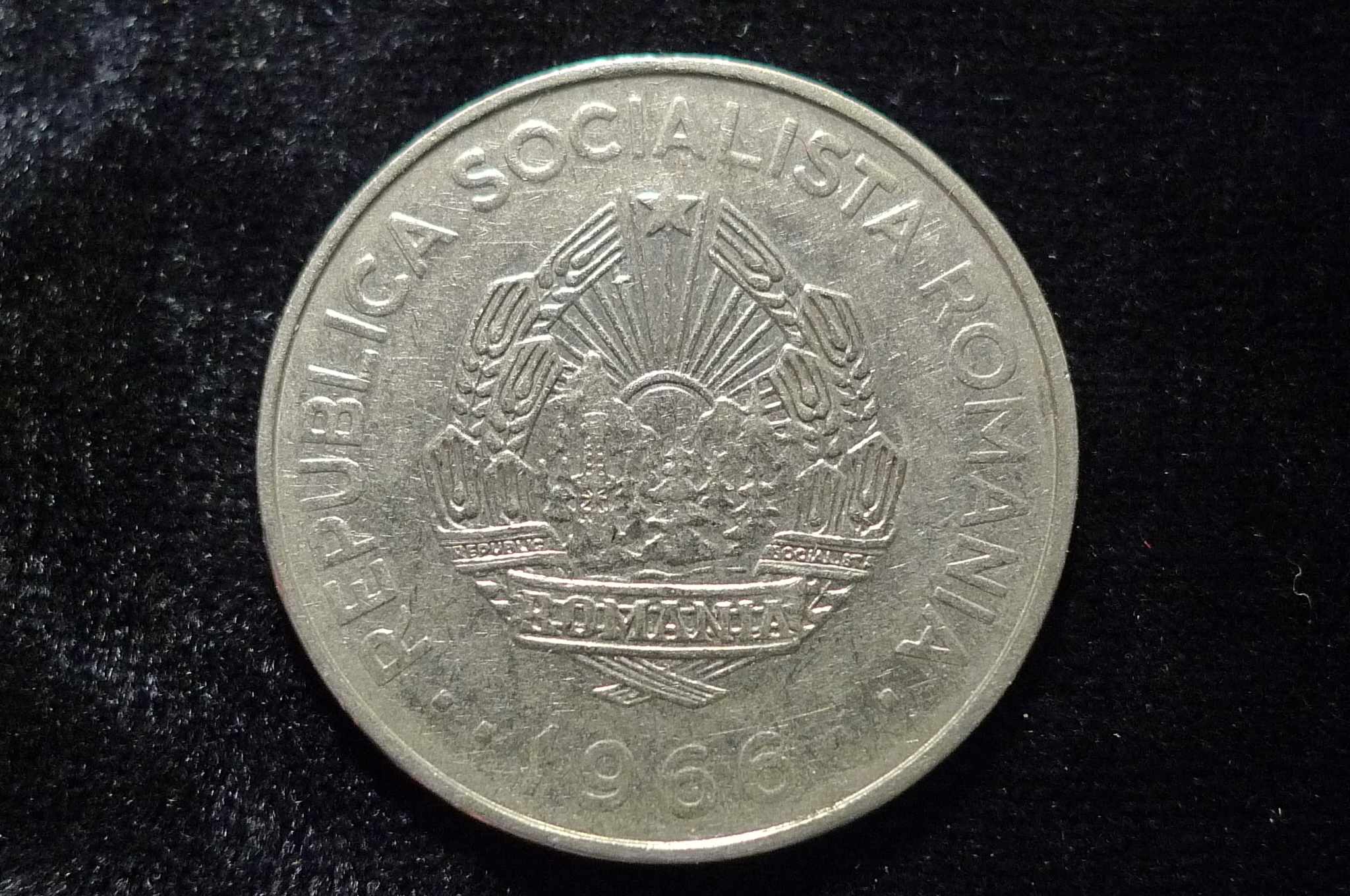 Show-Your-Coins-With-Different-Edges