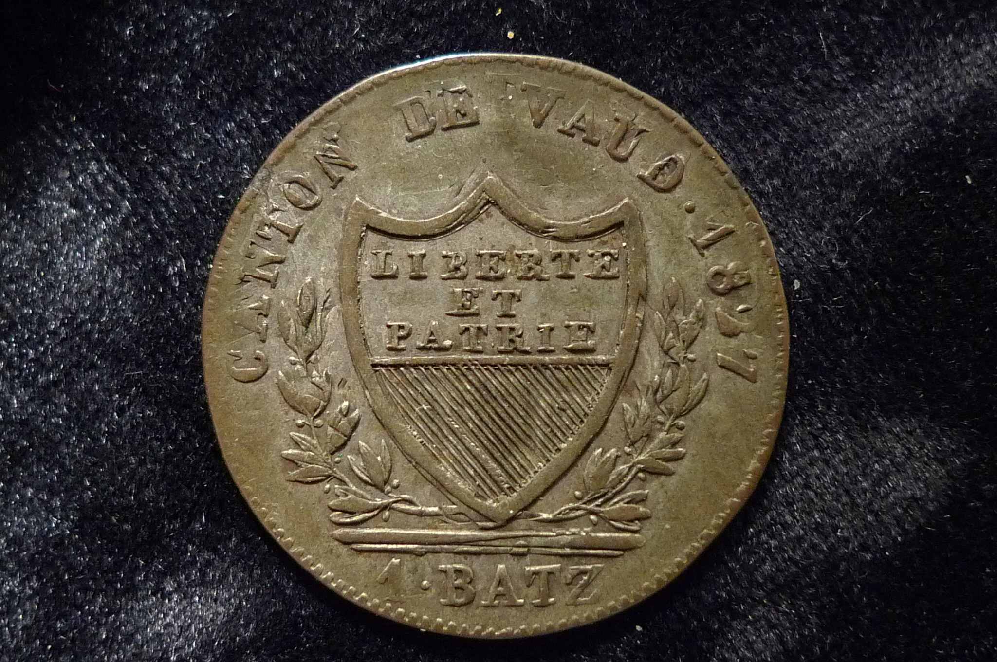 Post-Your-Coins-With-Coats-Of-Arms,-Shields,-Crests,-Crowns,--Etc.