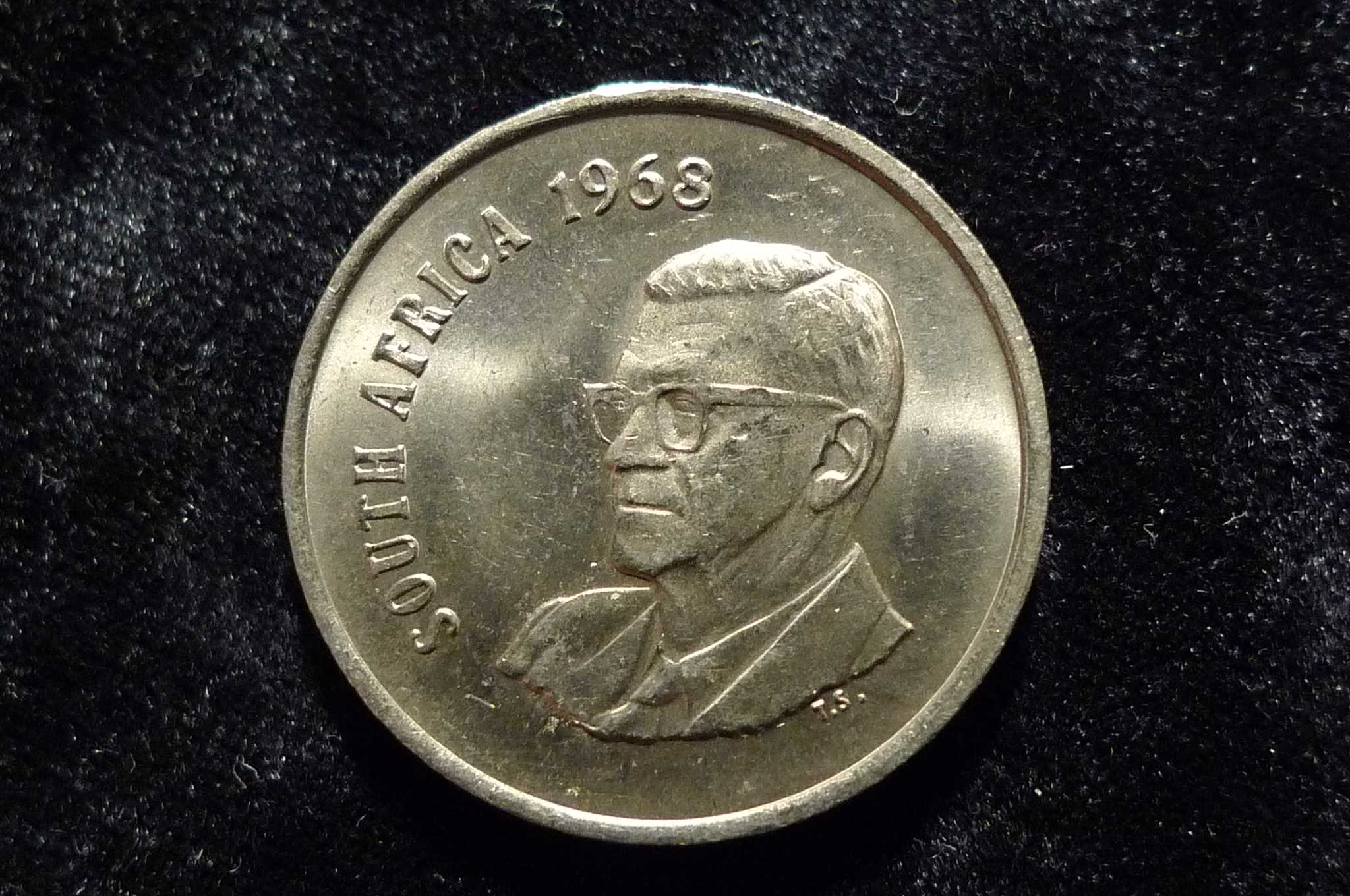 Post-Your-Coin-Or-Medal-With-Flora