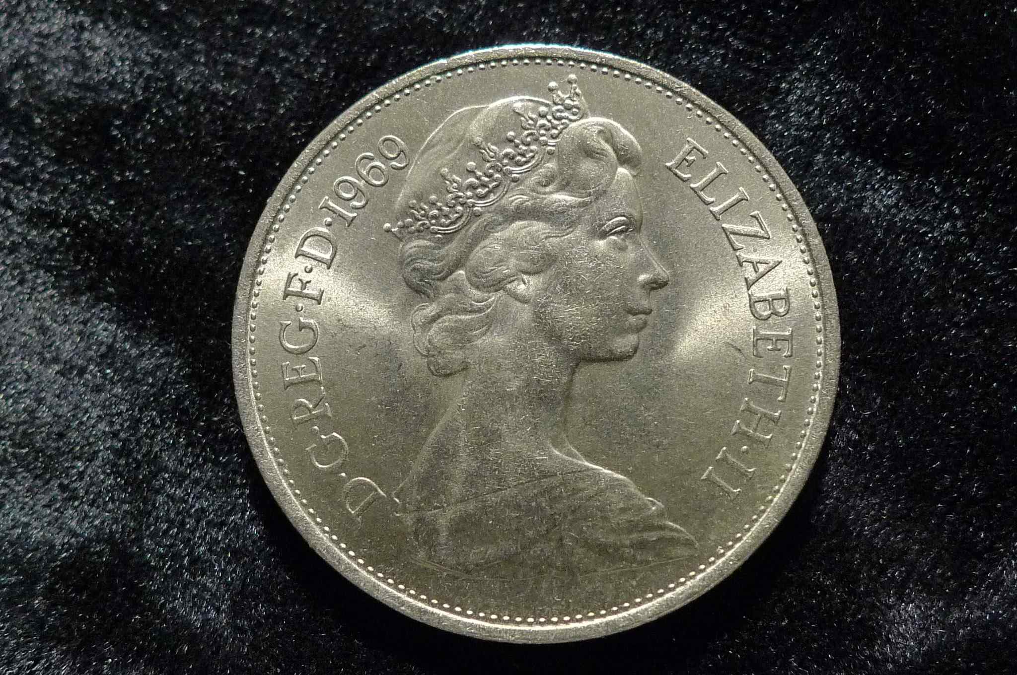 Queen-Elizabeth-II-Memorial-Thread