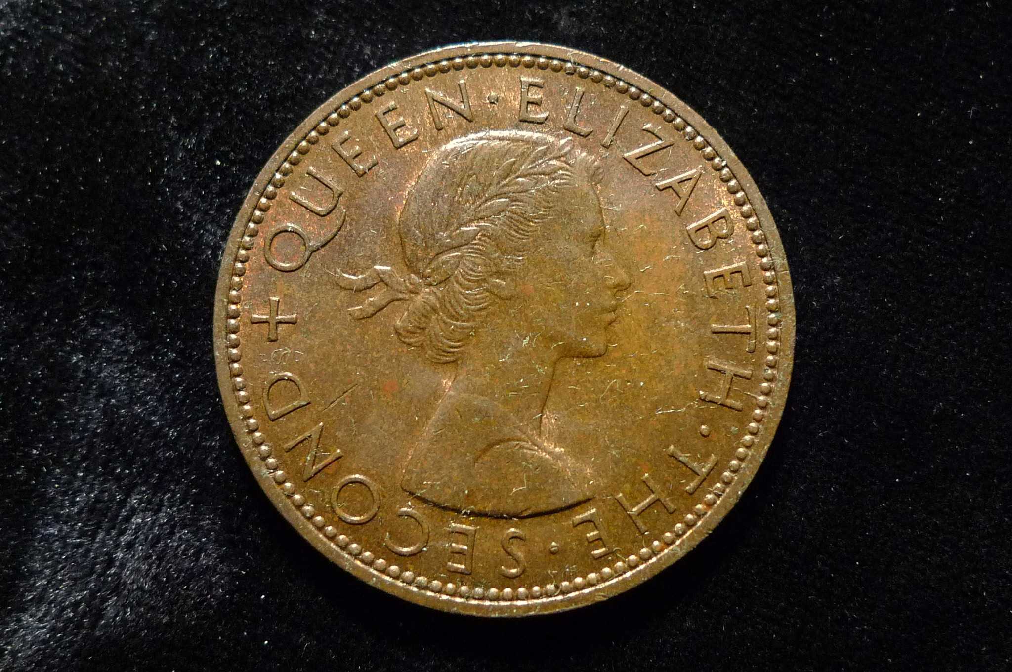 Queen-Elizabeth-II-Memorial-Thread