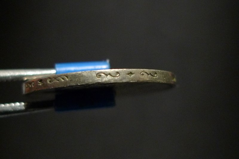 Show-Your-Coins-With-Different-Edges