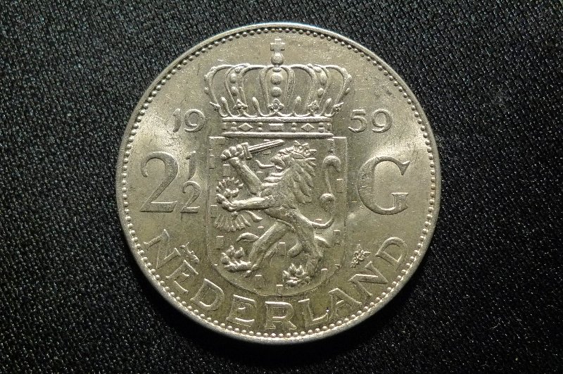 Post-Your-Coins-Depicting-Weaponry!
