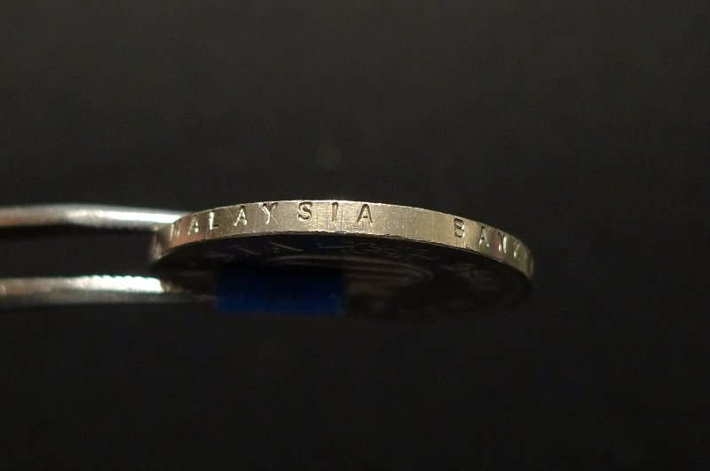 Show-Your-Coins-With-Different-Edges