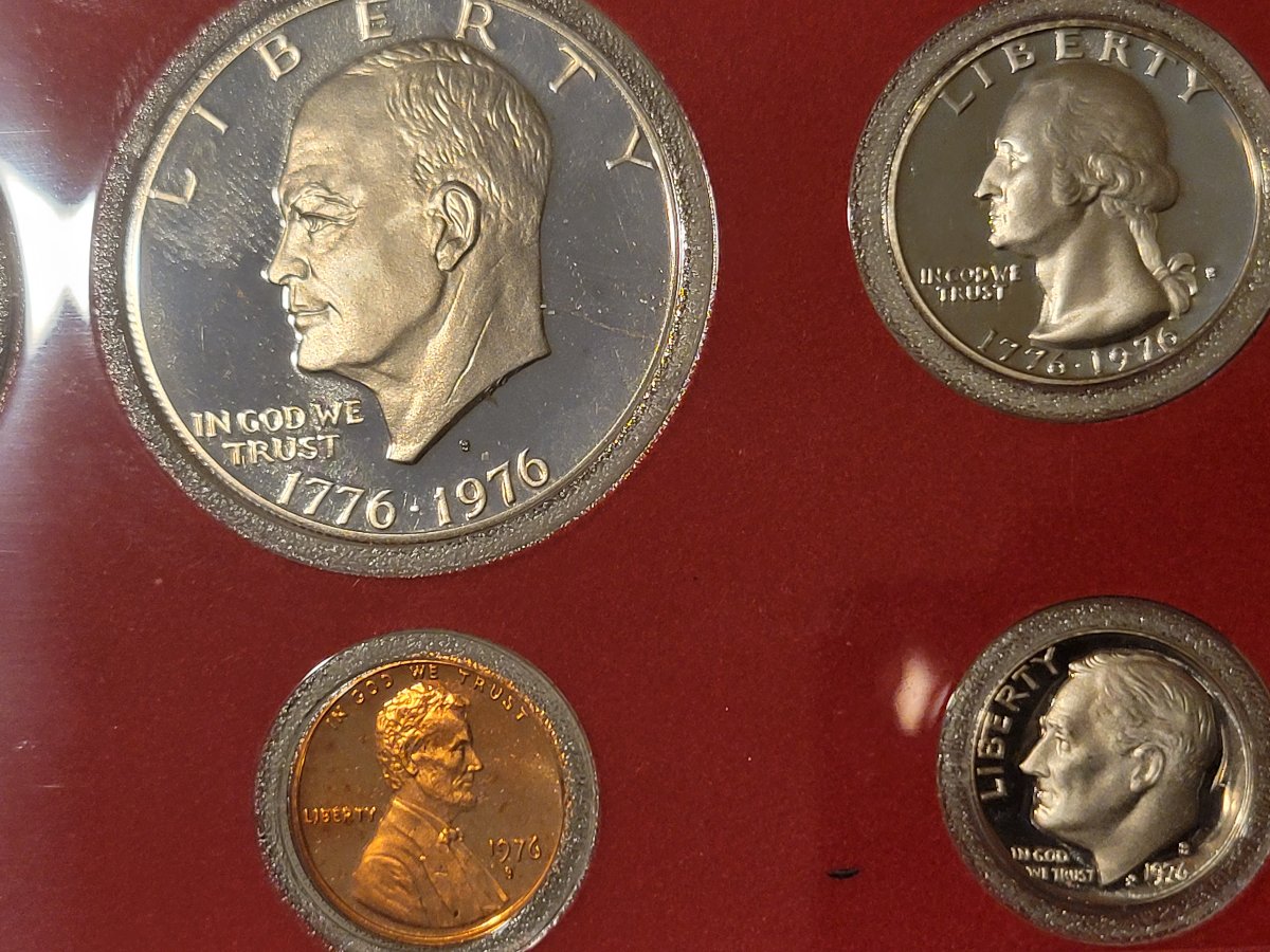 1976-Dollar-Proof-Ike-Double-Die-Found