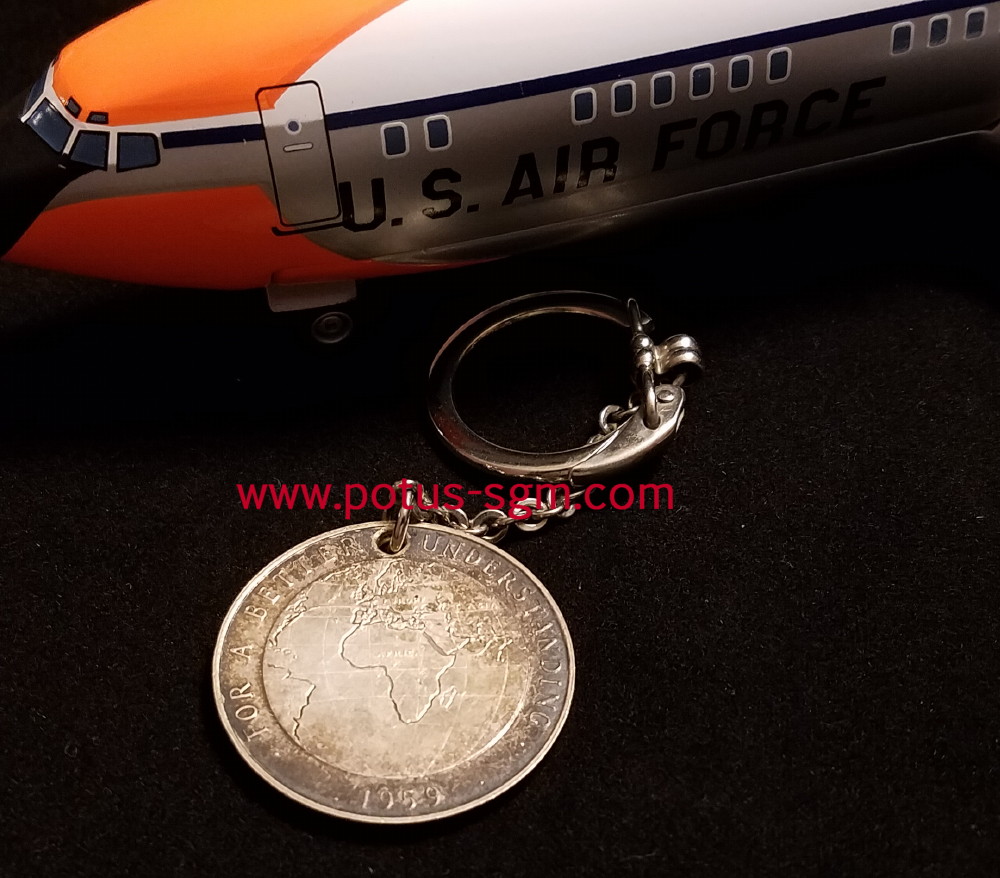 President-Eisenhower's-1960-Paris-Summit-Event-Medal