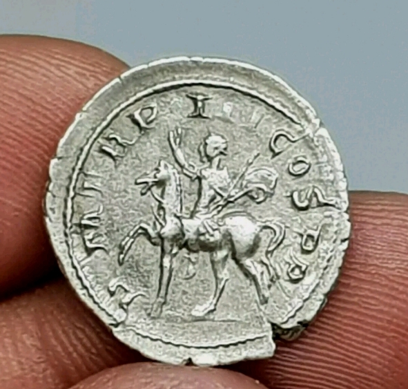 Is-This-A-Fake-Gordianus-III?
