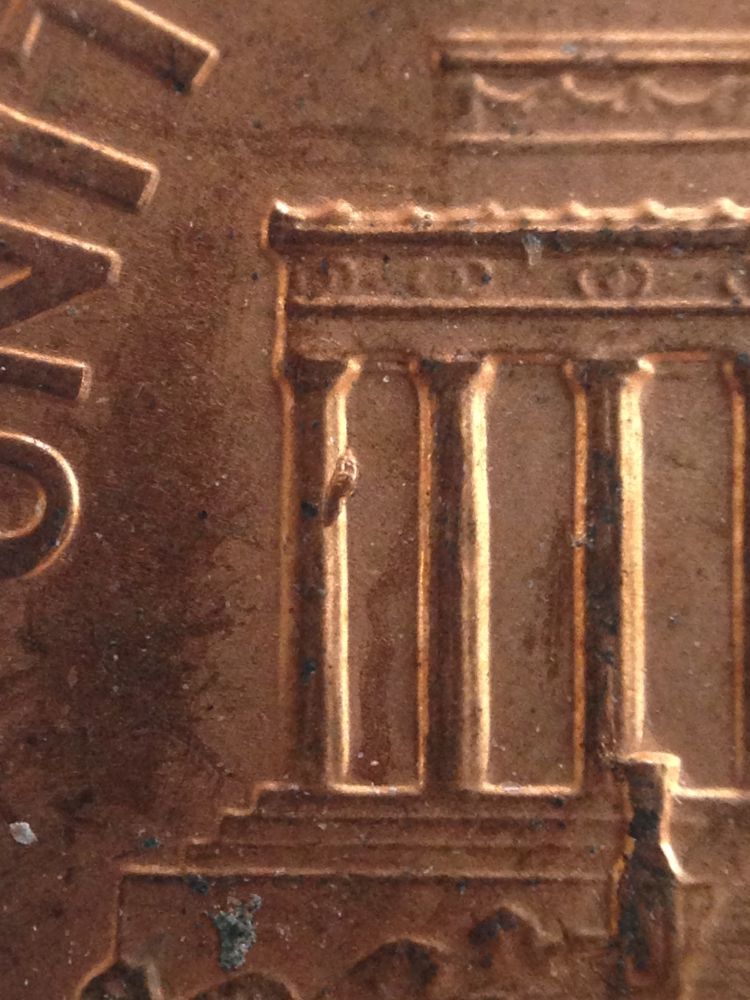 2005-Interior-Die-Break-Or-Very-Large-Die-Chip?