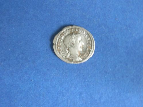 Gordian-II-Denarius-Fake?