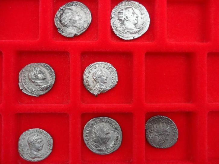 Dilemma:-22-Denari-For-500-Euro's