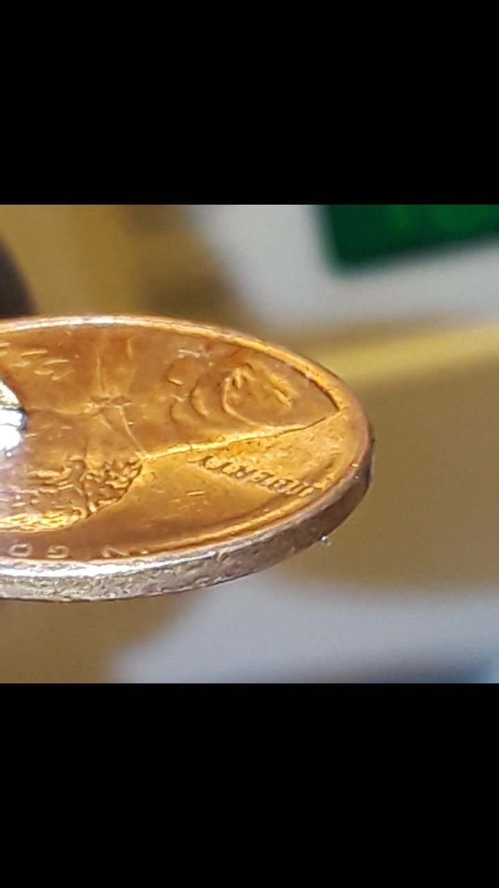 1990-Lincoln-Cent--What-Is-Going-On-With-Rim-To-The-Left?