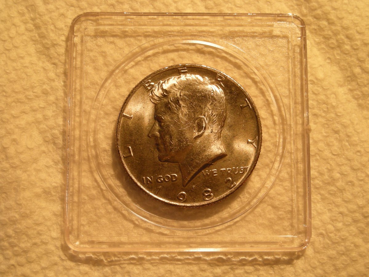 1982-P-Half-Dollar-No-FG