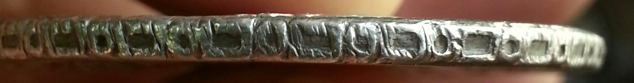 1808-8-Reales-Edge-With-Diagonal-Linesa