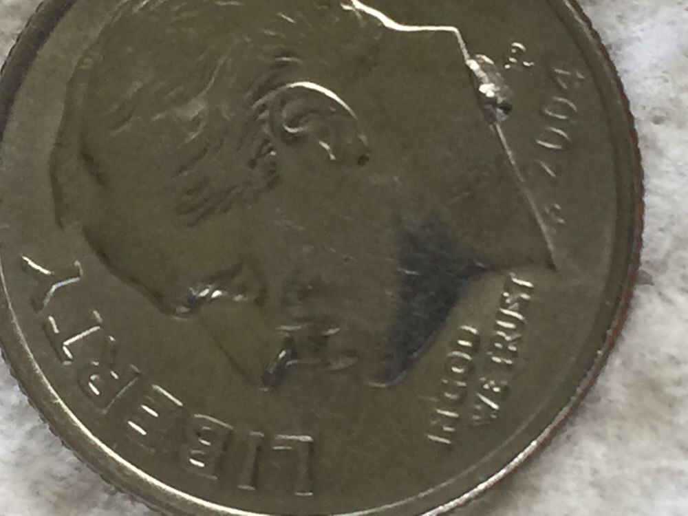 2004-P-Dime-With-Error-Under-Neck?