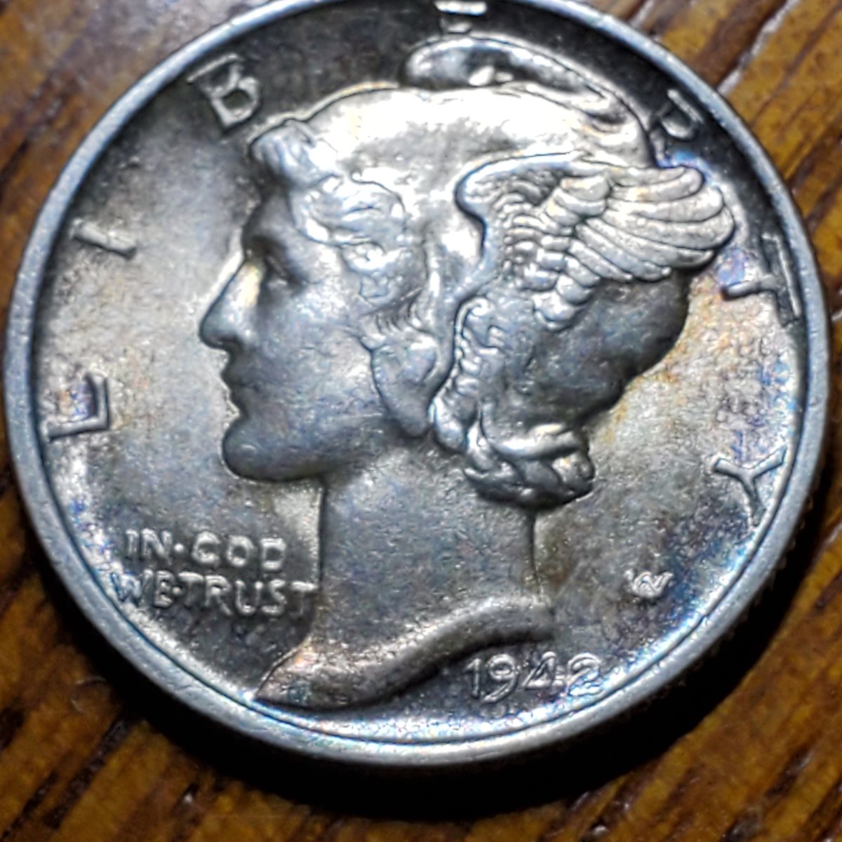 Beautiful-1942-Mercury-Dime-With-Slight-Tone
