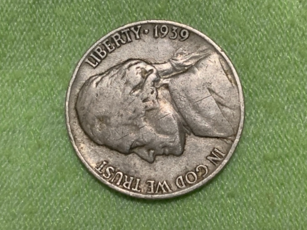 1939-Jefferson-Nickel-No-Mint-Die-Error-Or-Just-Damaged?