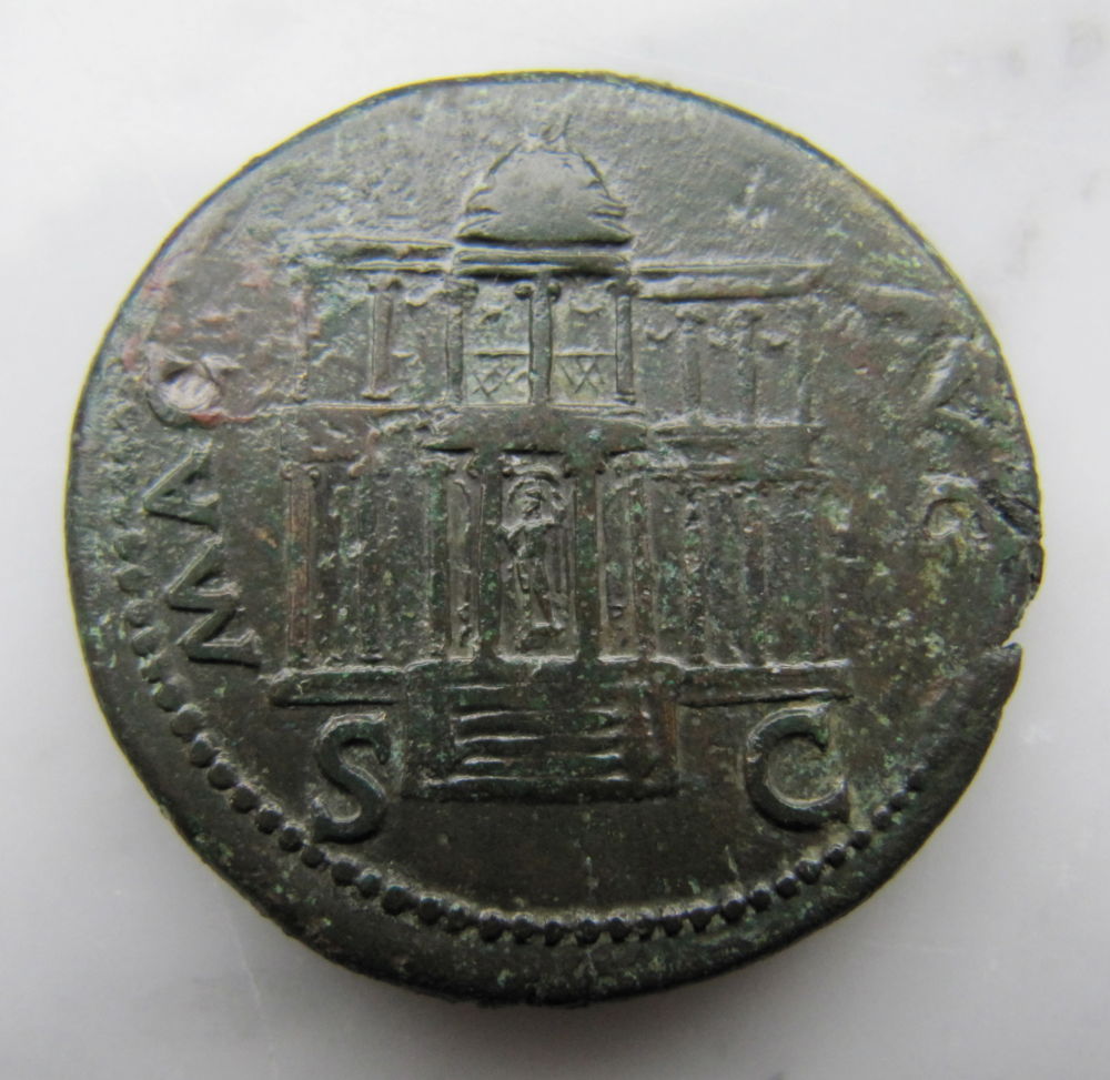 A-Fake-Macellum-Magnum-Dupondius---And-A-Genuine-One