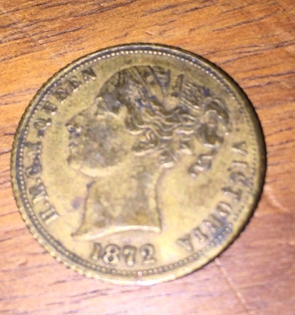 Unusual-Coin/Token,-Any-Help-Appreciated