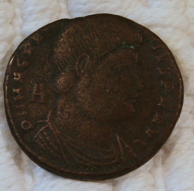 Ancient-Coin---Roman-Magentius