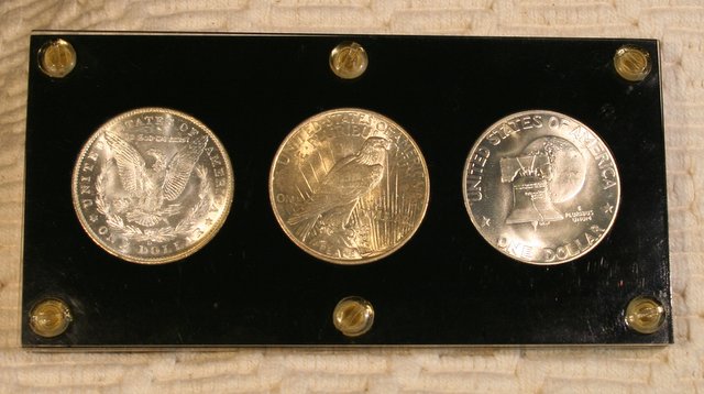 20th-Century-Type-Dollar-Capital-Coin-Holder