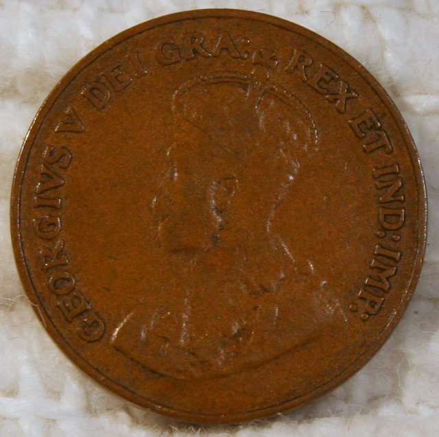 Grade-Opinions-On-1926-Near-And-Far-Nickels,-Plus-Cents