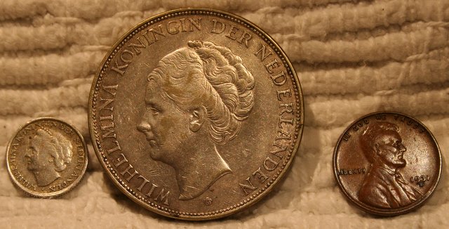Large-Silver-Coins-USA-Or-Foreign