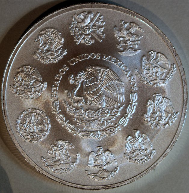 Large-Silver-Coins-USA-Or-Foreign