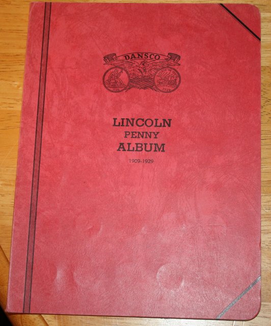 Storing-Coin-Collection-Folders-Vs-Albums