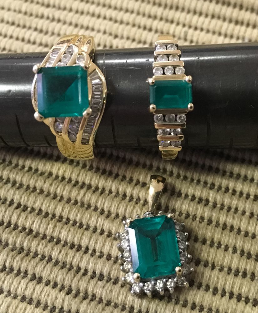 Buying-Gold-Jewelry-From-Gold-Buying-Shops.