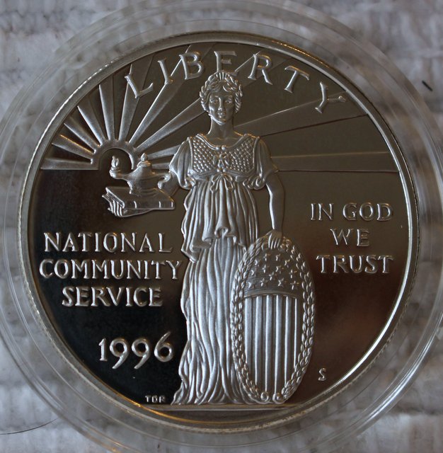 1996-S-National-Community-Service-Commemorative-Dollar