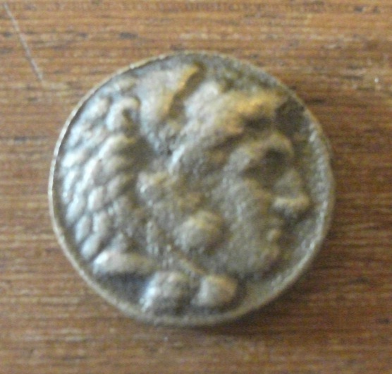 Please-Identification-Help-For-This-Ancient-Golden-Coin-!