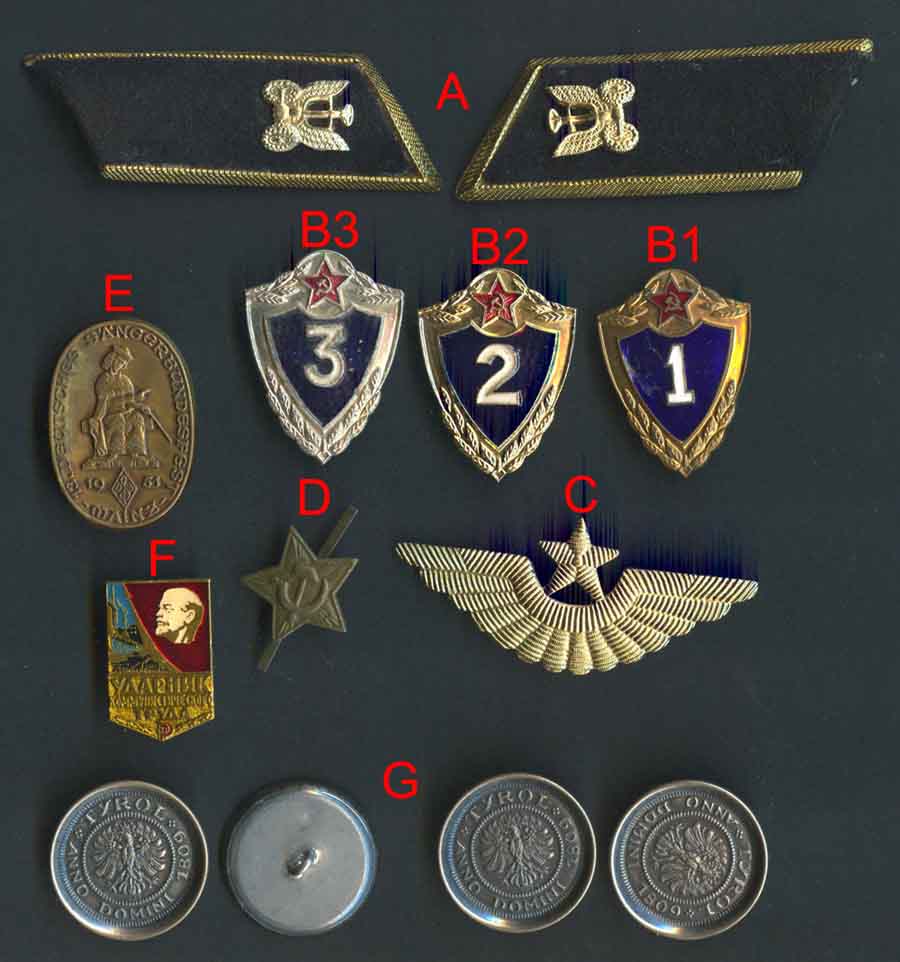 Militaria,-Badges,-Pins,-Etc...