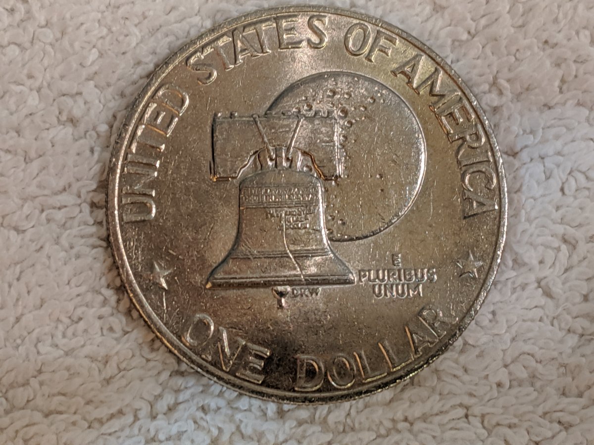 Bicentennial-Ike-Cladding-Flaw?