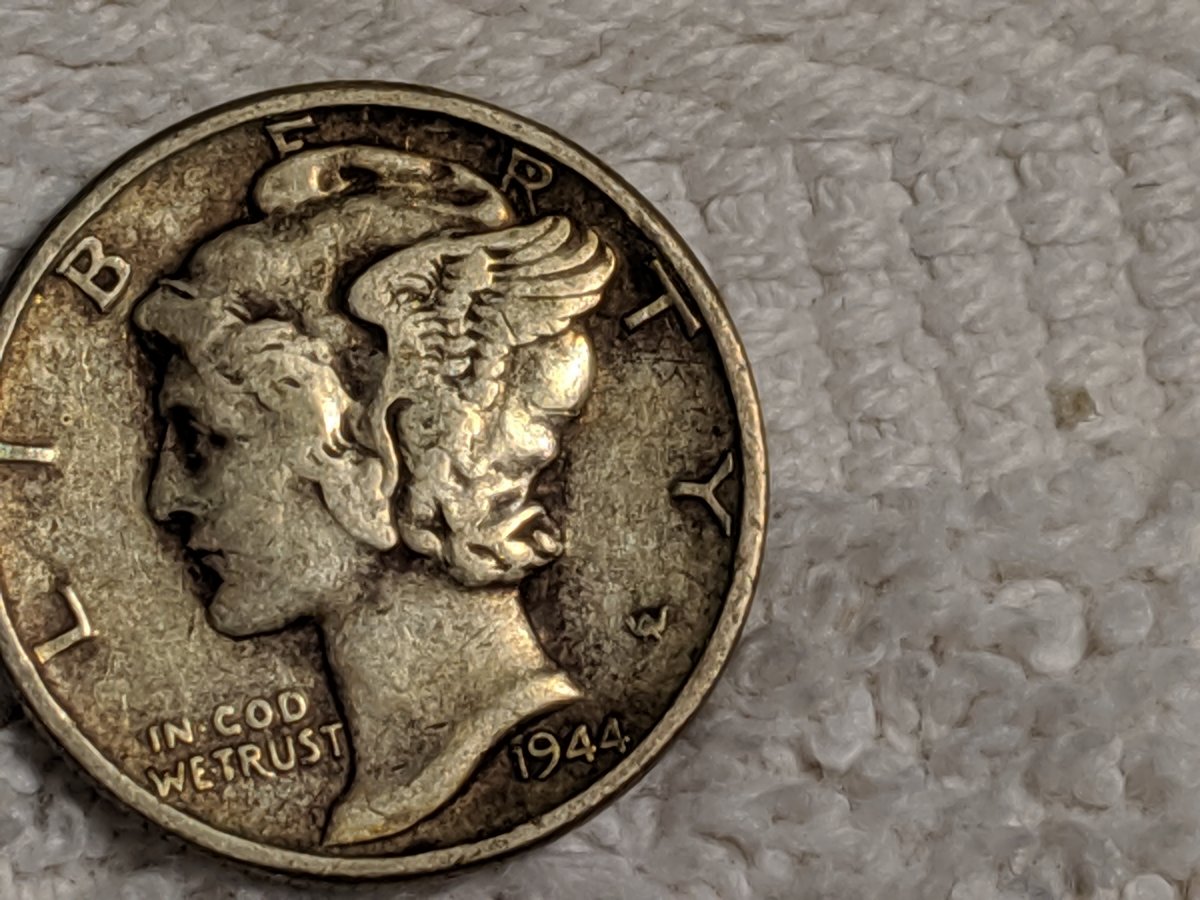 1944-Mercury-Dime:-Struck-Through-Or-Damage?