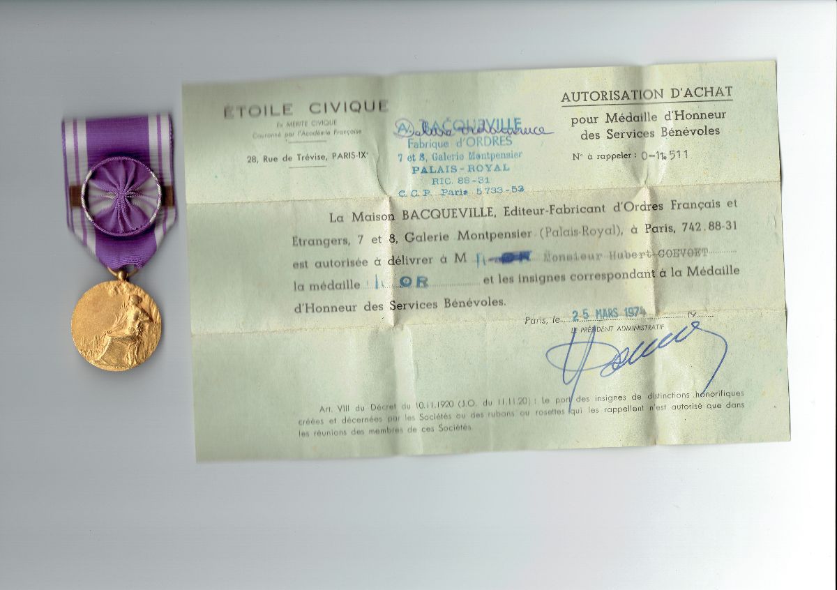 Need-Help----Médaille-D'honneur-Des-Services-Bénévoles-France