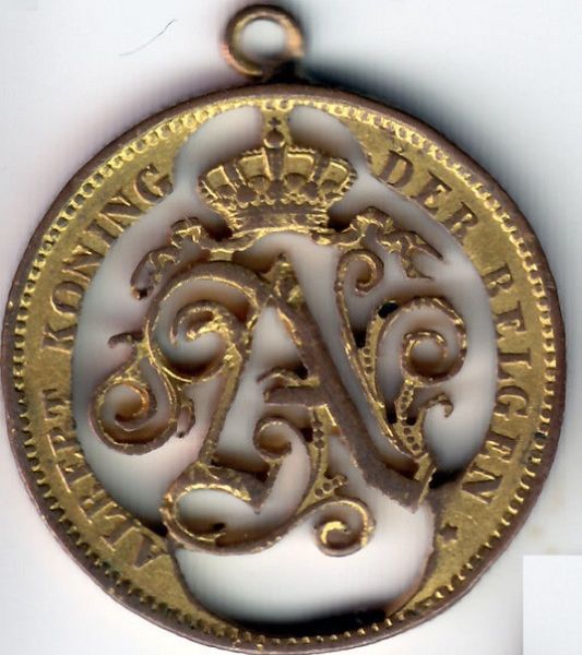 People-Do-Strange-Things-To-Coins